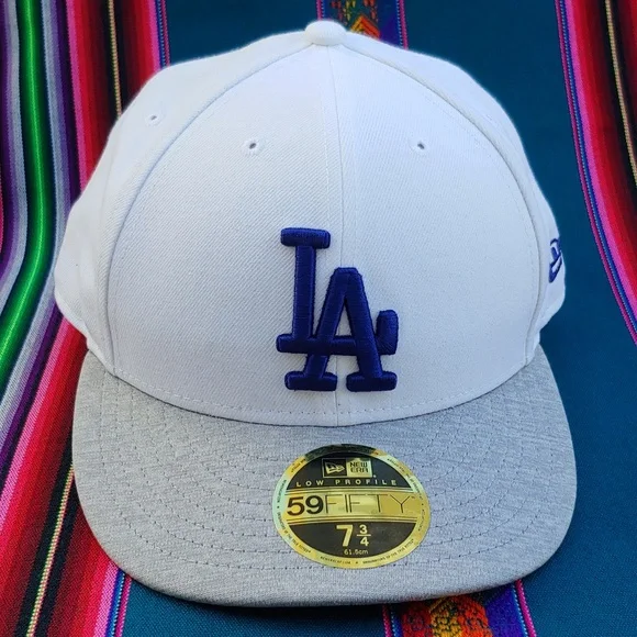 New Era Dodgers 59FIFTY Low Profile 7 3/4 Baseball Cap White Gray and Blue Logo - Picture 1 of 15